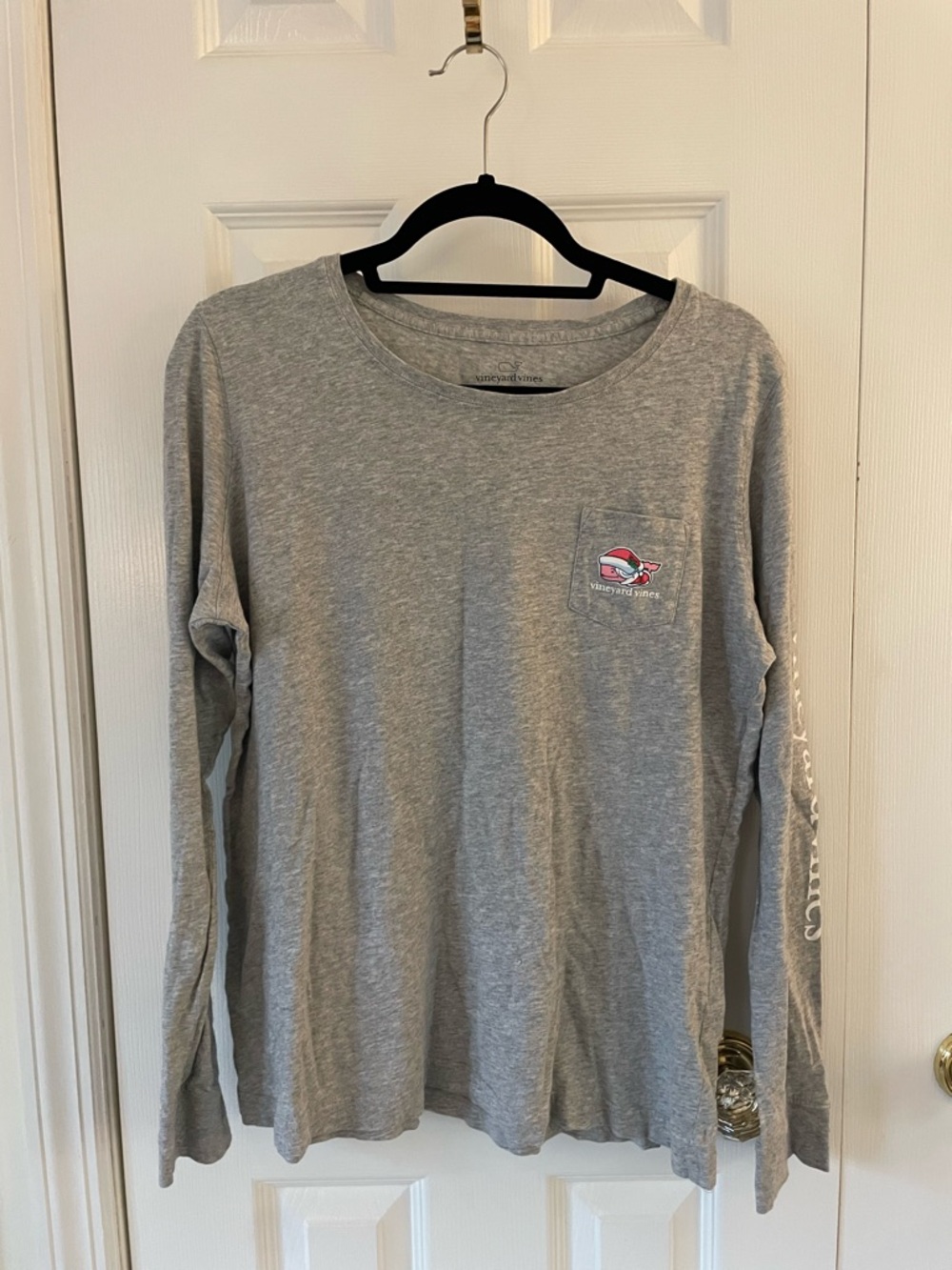 Vineyard Vines Heather Gray Long Sleeve Pocket Tee with Whale Patch
